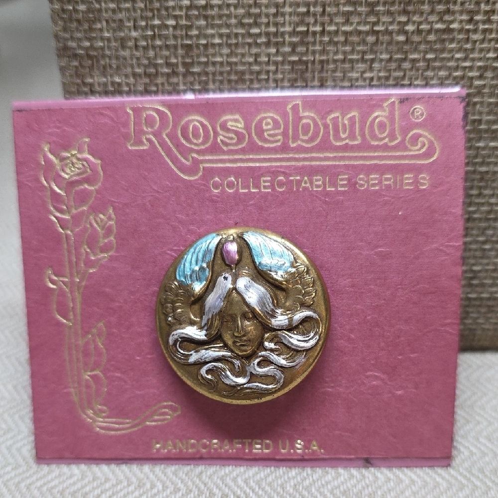 Rosebud Collectable Brooch. Rosebud Reservation In ROSEBUD SD